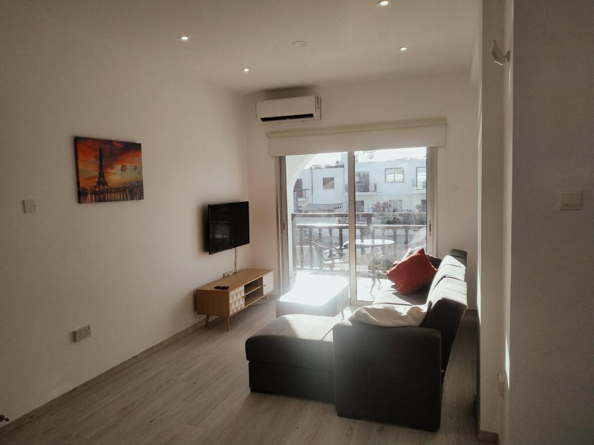 Charming Holiday Retreat Kato Paphos Apt 400M To The Beach Ngoại thất bức ảnh