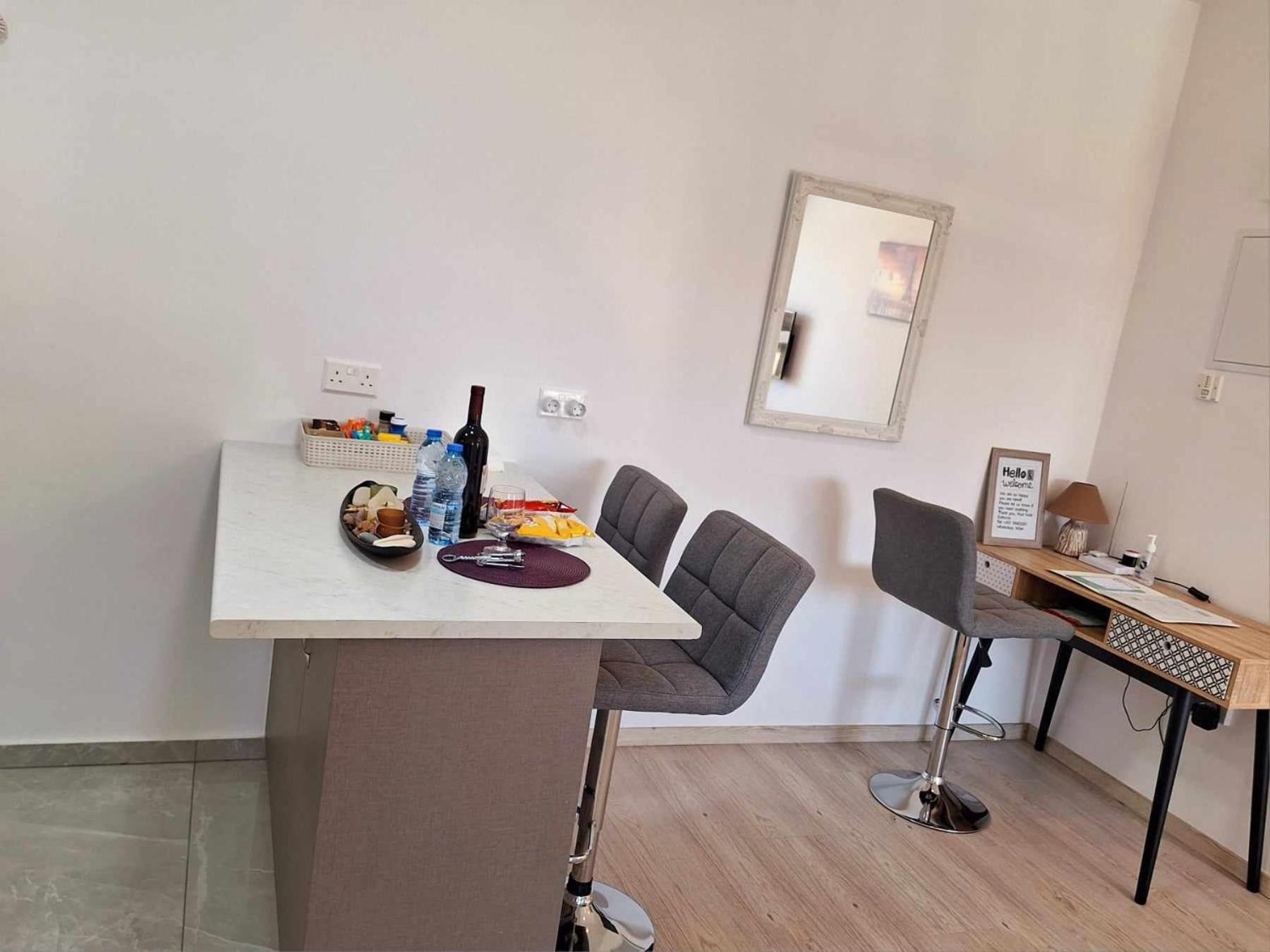 Charming Holiday Retreat Kato Paphos Apt 400M To The Beach Ngoại thất bức ảnh