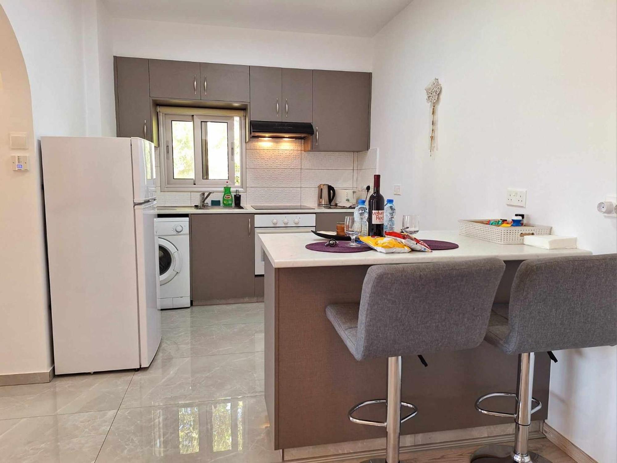Charming Holiday Retreat Kato Paphos Apt 400M To The Beach Ngoại thất bức ảnh