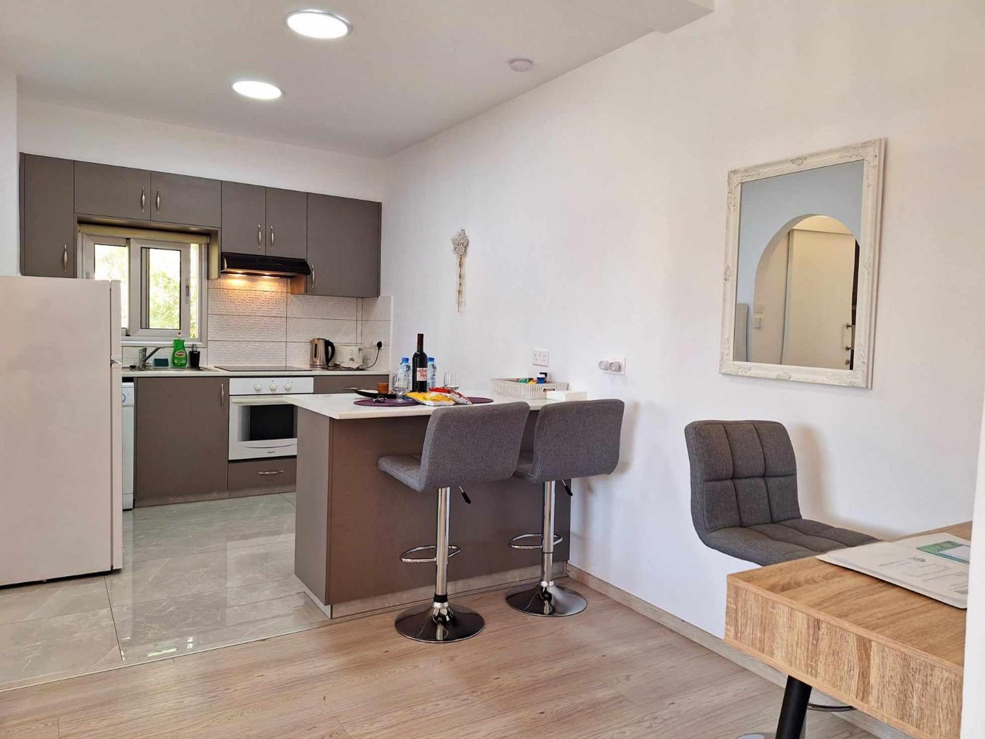 Charming Holiday Retreat Kato Paphos Apt 400M To The Beach Ngoại thất bức ảnh