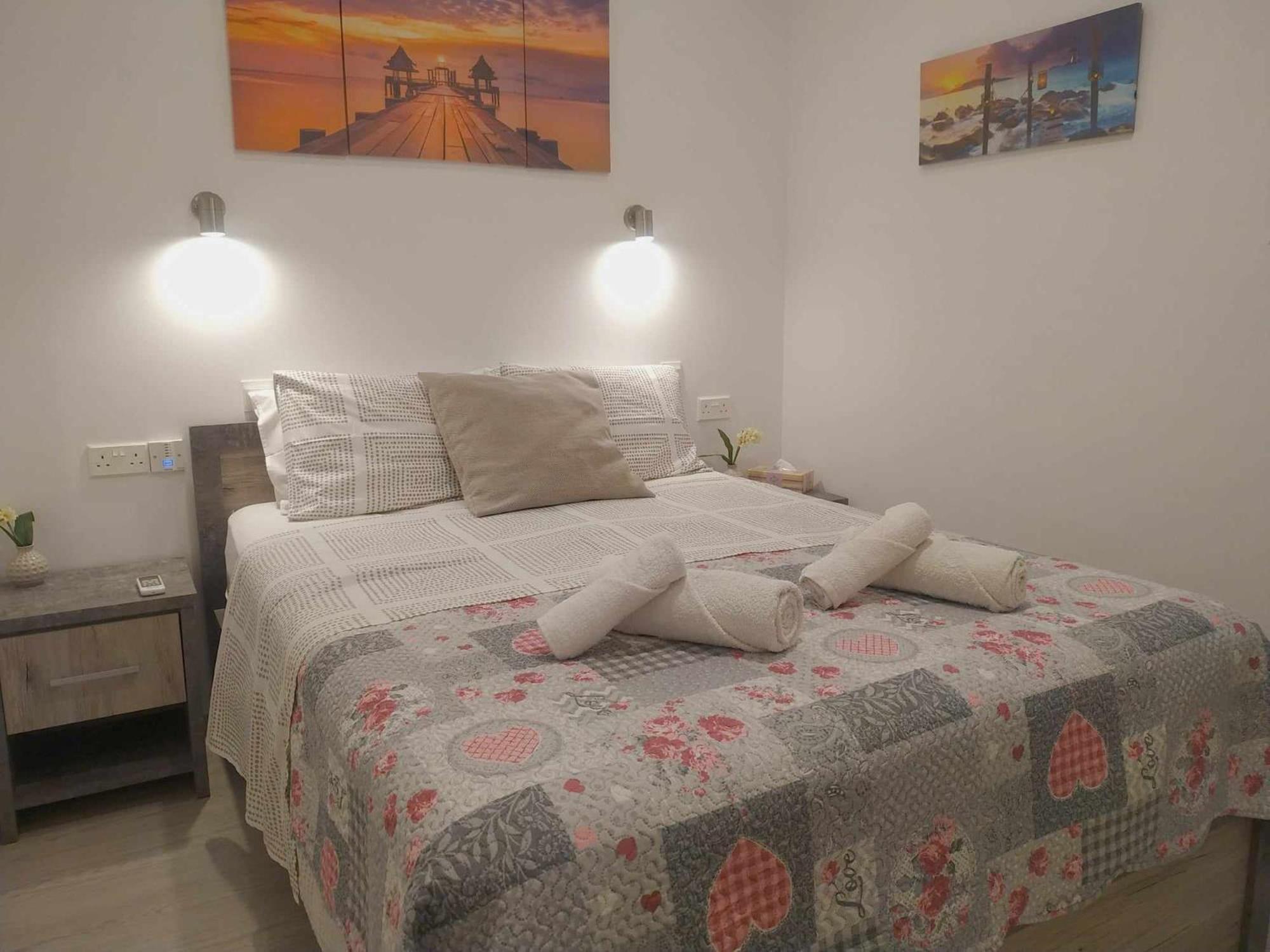 Charming Holiday Retreat Kato Paphos Apt 400M To The Beach Ngoại thất bức ảnh