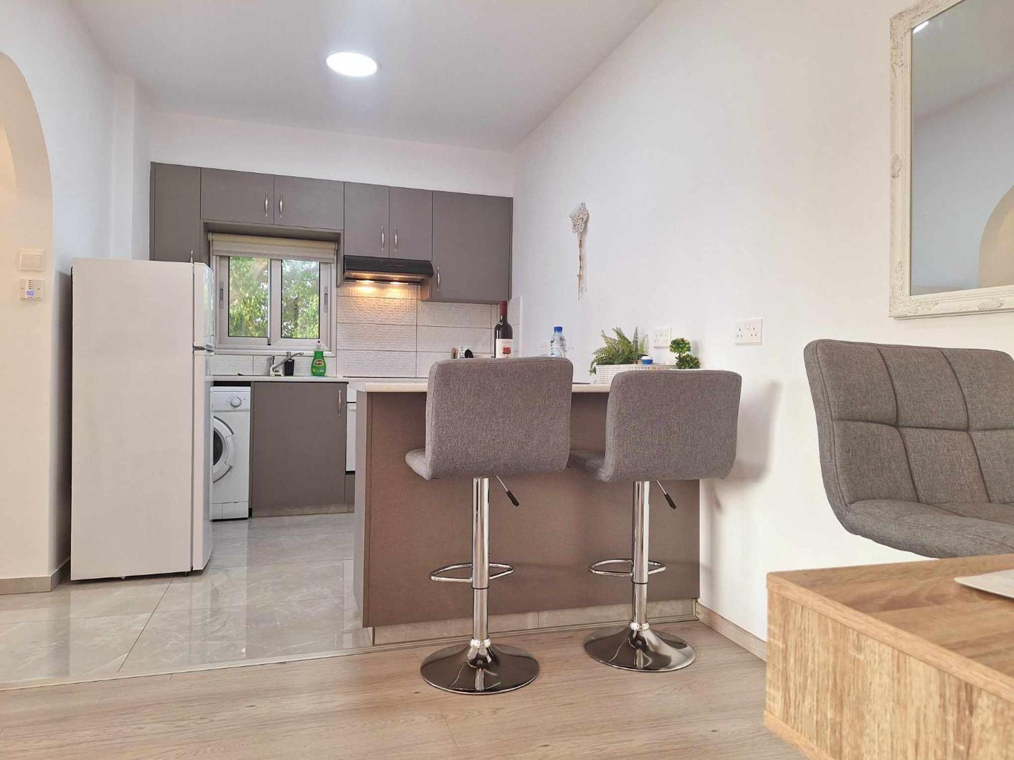 Charming Holiday Retreat Kato Paphos Apt 400M To The Beach Ngoại thất bức ảnh